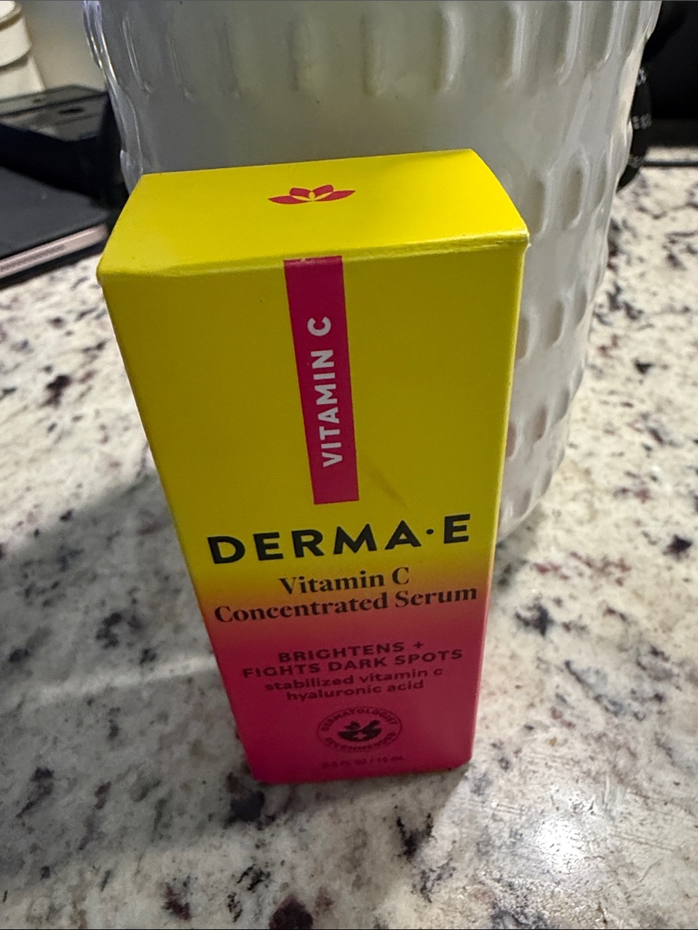 DERMA E Vitamin C Concentrated Serum — Yellow & Pink